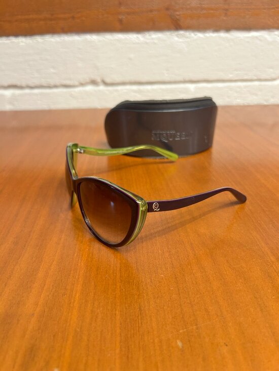 Alexander McQueen Cat-eye Sunglasses Purple & Green w/ Case main image 5